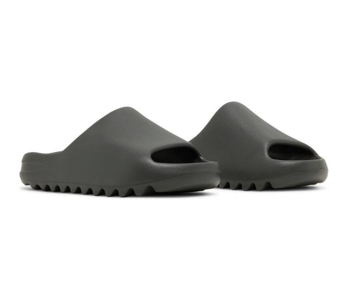 Yeezy Slide Dark Onyx
